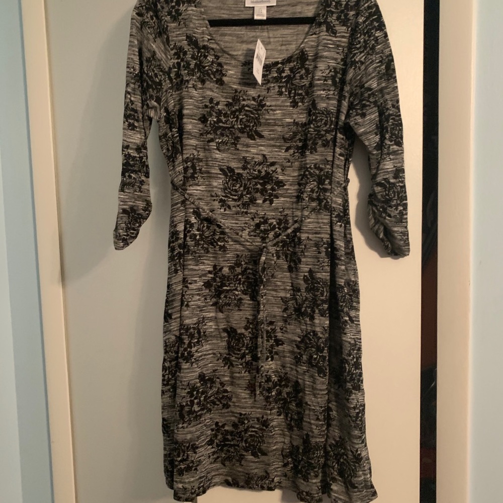 New with tags stretchy large maternity dress